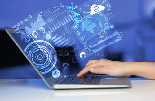 初中畢業(yè)后學(xué)什么專業(yè)好？河北航空管理中等學(xué)校計(jì)算機(jī)網(wǎng)絡(luò)技術(shù)開發(fā)專業(yè)解析